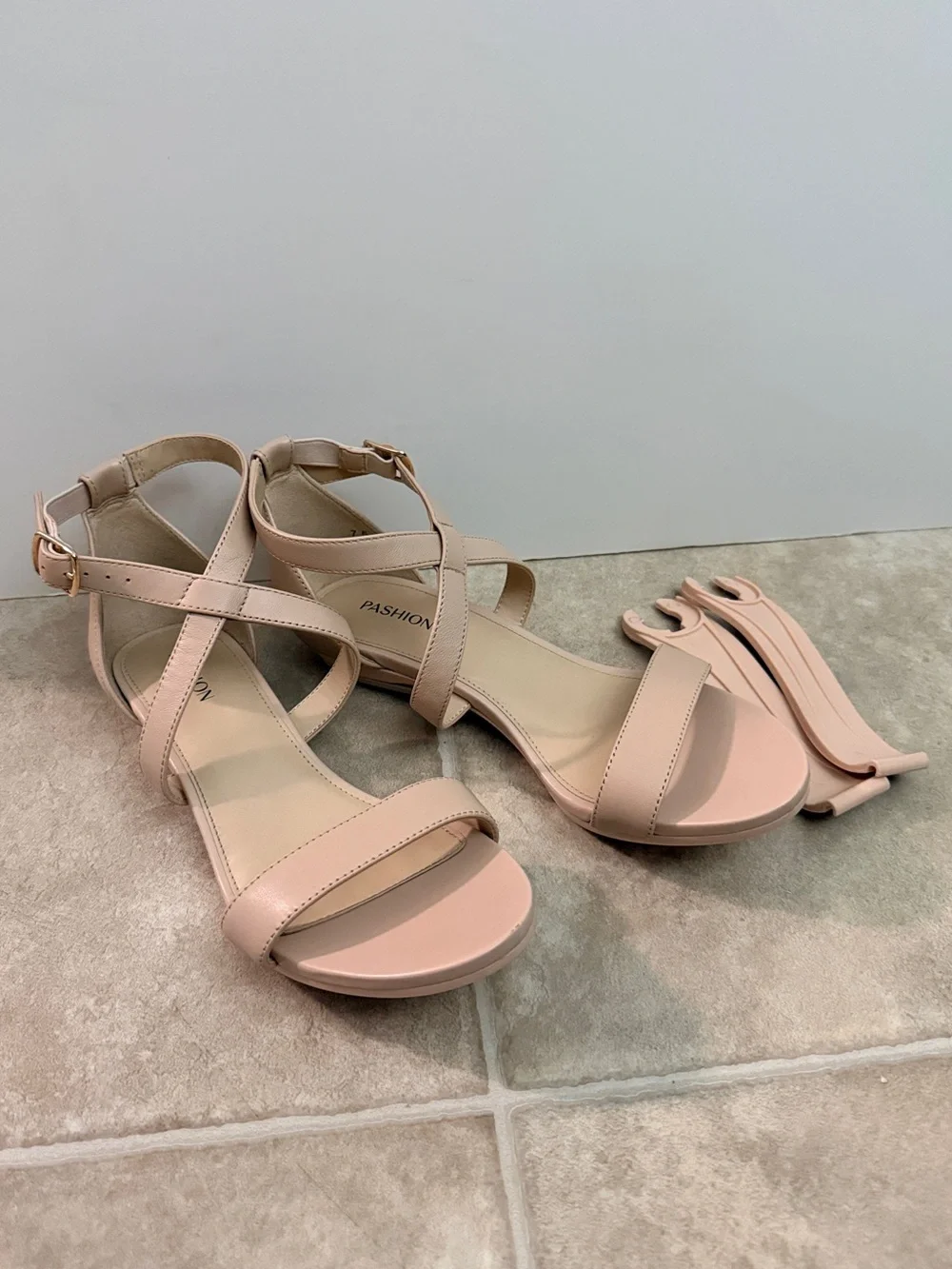 Pashion Footwear Convertible Heels Size 7.5 Sand Leather Sandals Flats